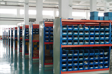 輕（qīng）型倉儲貨架