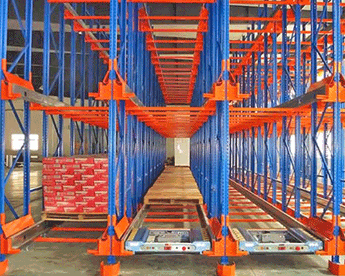 倉（cāng）儲貨架